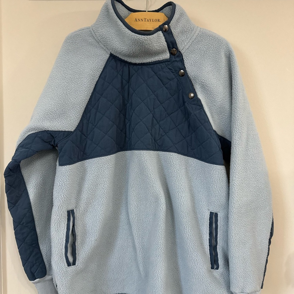 Abercrombie & Fitch Women's Light Blue Quilted Snap Pullover Jacket Size L